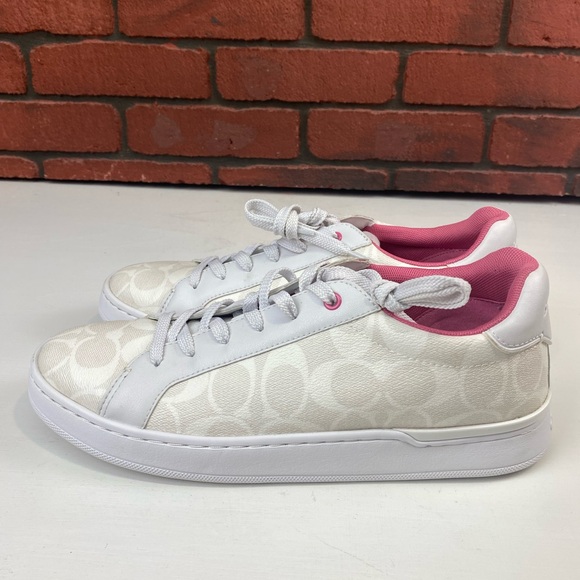 Coach Clip Low Top Sneaker In Signature Canvas Size‎ 9B - Picture 2 of 6